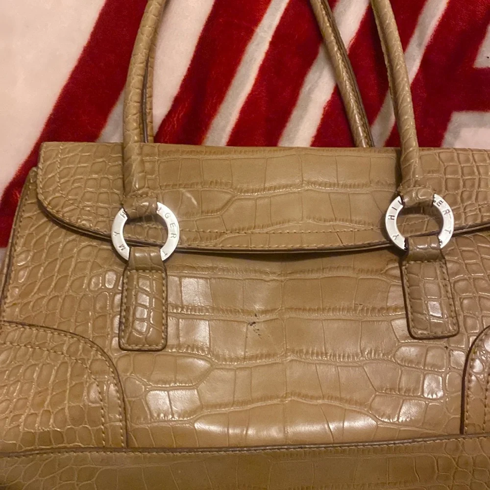 Tommy Hilfiger purse - Picture 1 of 10